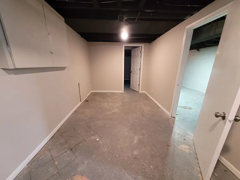 2237 S Union St — Photo 24