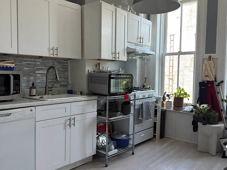 111 Pacific St #3 — Photo 12