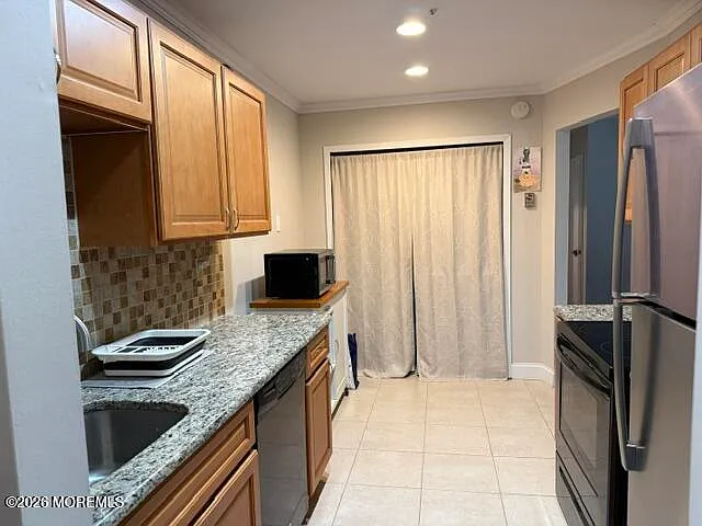 16 Pine Cluster Cir #H — Photo 1
