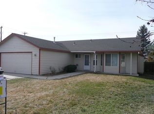 1627 NE 7th St, Redmond, OR