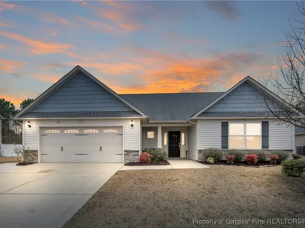 566 Collinwood Dr, Raeford, NC 28376