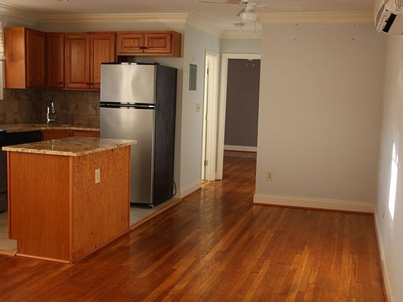 4th image of 727 N Oakland St APT 7
