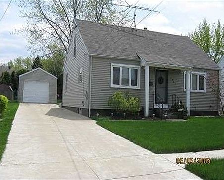 1st image of 1547 W 40th St