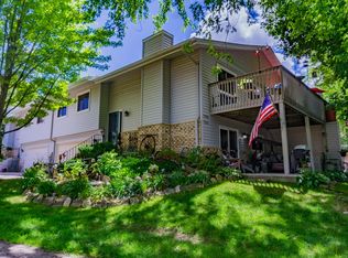 7211 Pontiac Cir, Chanhassen, MN 55317