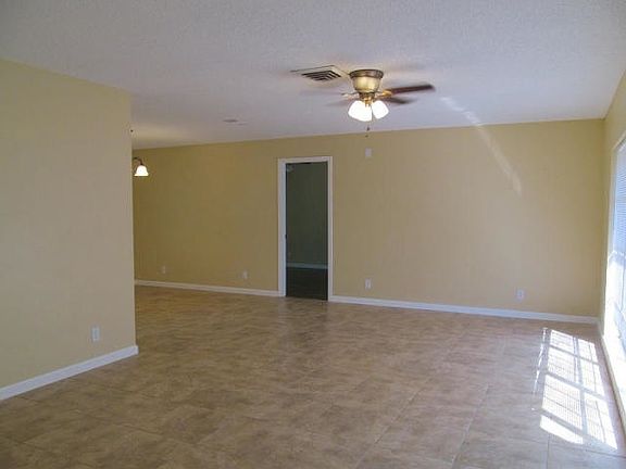 3rd image of 4229 Latona Ave