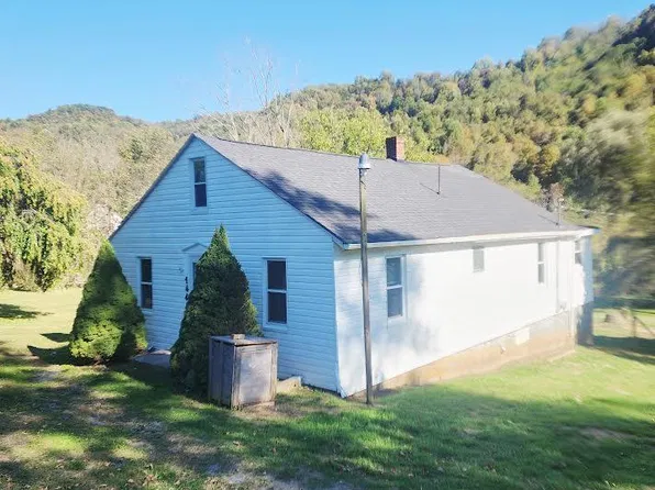 1444 Adria Rd, North Tazewell, VA 24630