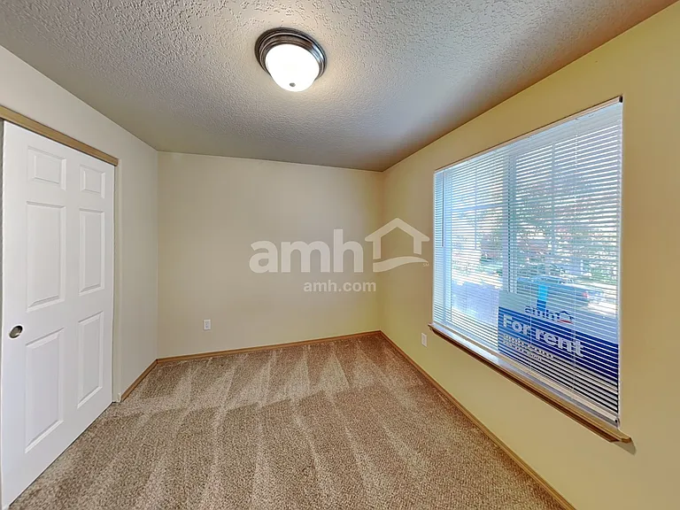 467 Whitney Dr — Photo 20