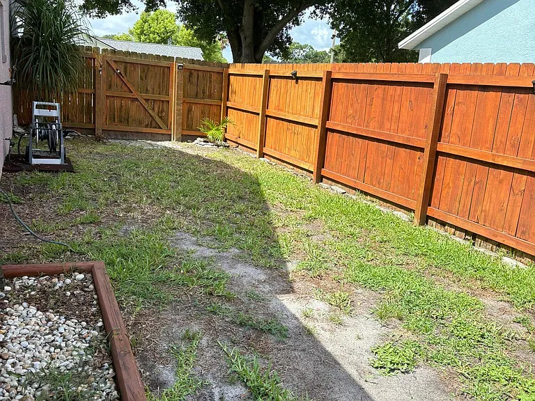 870 Spirea Dr — Photo 23