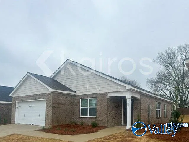 4 bed, 2.0 bath, 1775 sqft, $2,125 — Photo 2