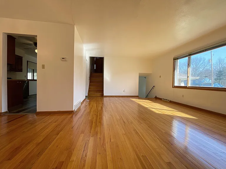 6800 Glenallen Ave — Photo 3