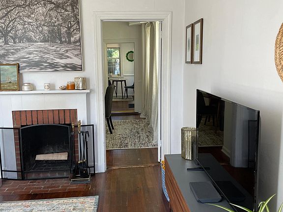 4th image of 317 Wilkes St