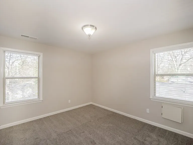 1863 Phillips Ave — Photo 15