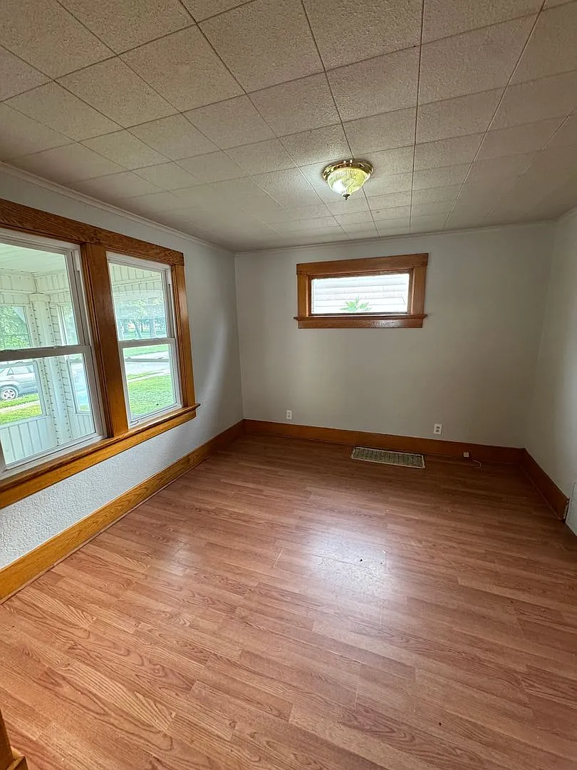 730 Drexel Ave — Photo 3