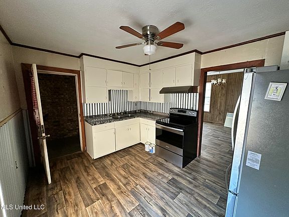 4th image of 2413 S Little River Rd