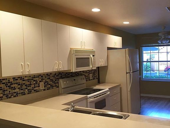 4th image of 19310 Water Oak Dr Unit 102