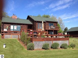 11839 Ridge View Dr, Rapid City, MI 49676