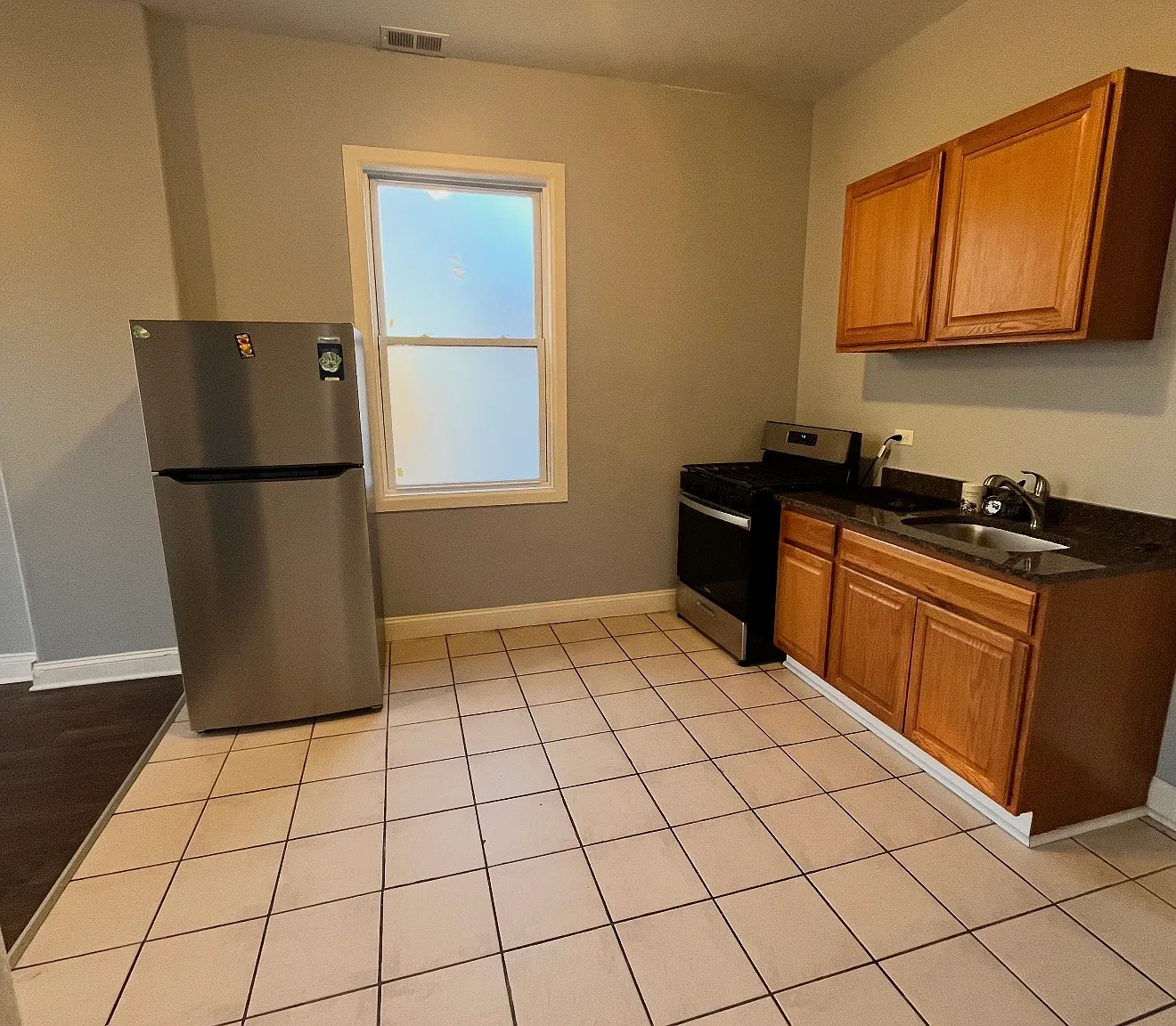 2 bed, $1,300 — Photo 1