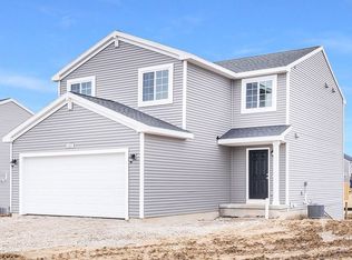 1127 Chesham Ln, Grand Ledge, MI 48837