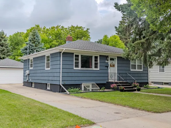 421 18th St S, Moorhead, MN 56560