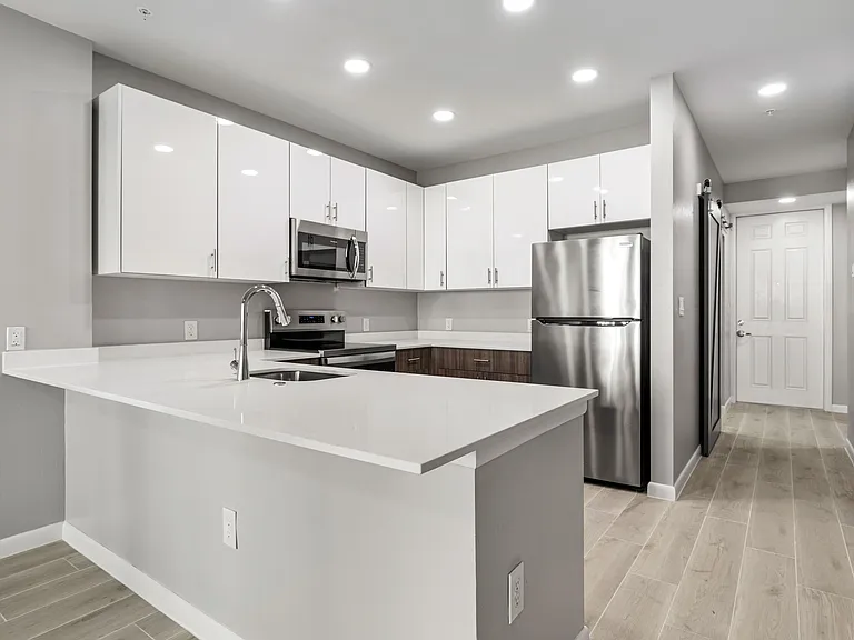 The Apartments at The Isles of Porto Vista — Photo 35