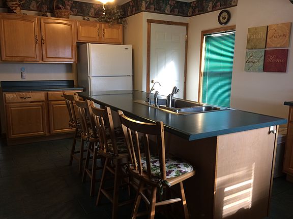 Large eat-in kitchen