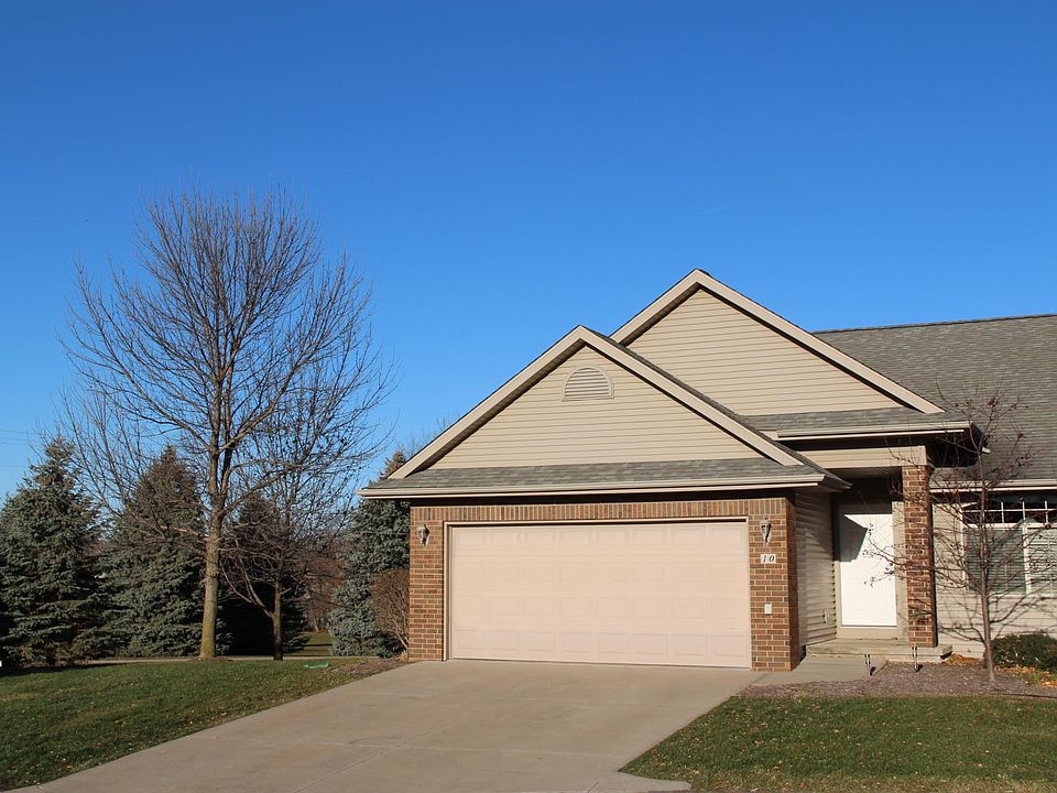 1st image of 10 E Tartan Dr