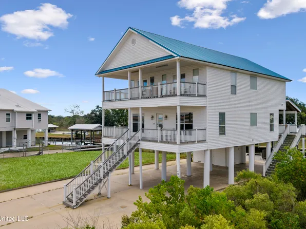 4011 S Nassau St, Bay Saint Louis, MS 39520