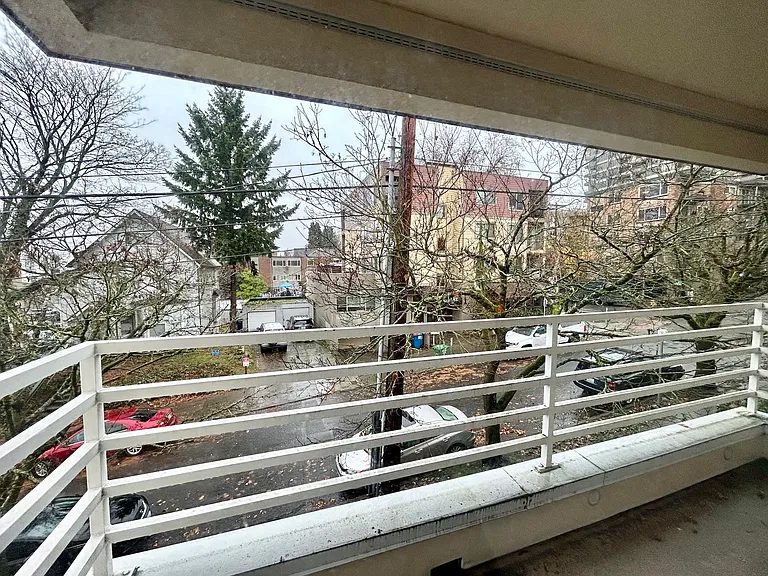 535 Summit Ave E #102 — Photo 13