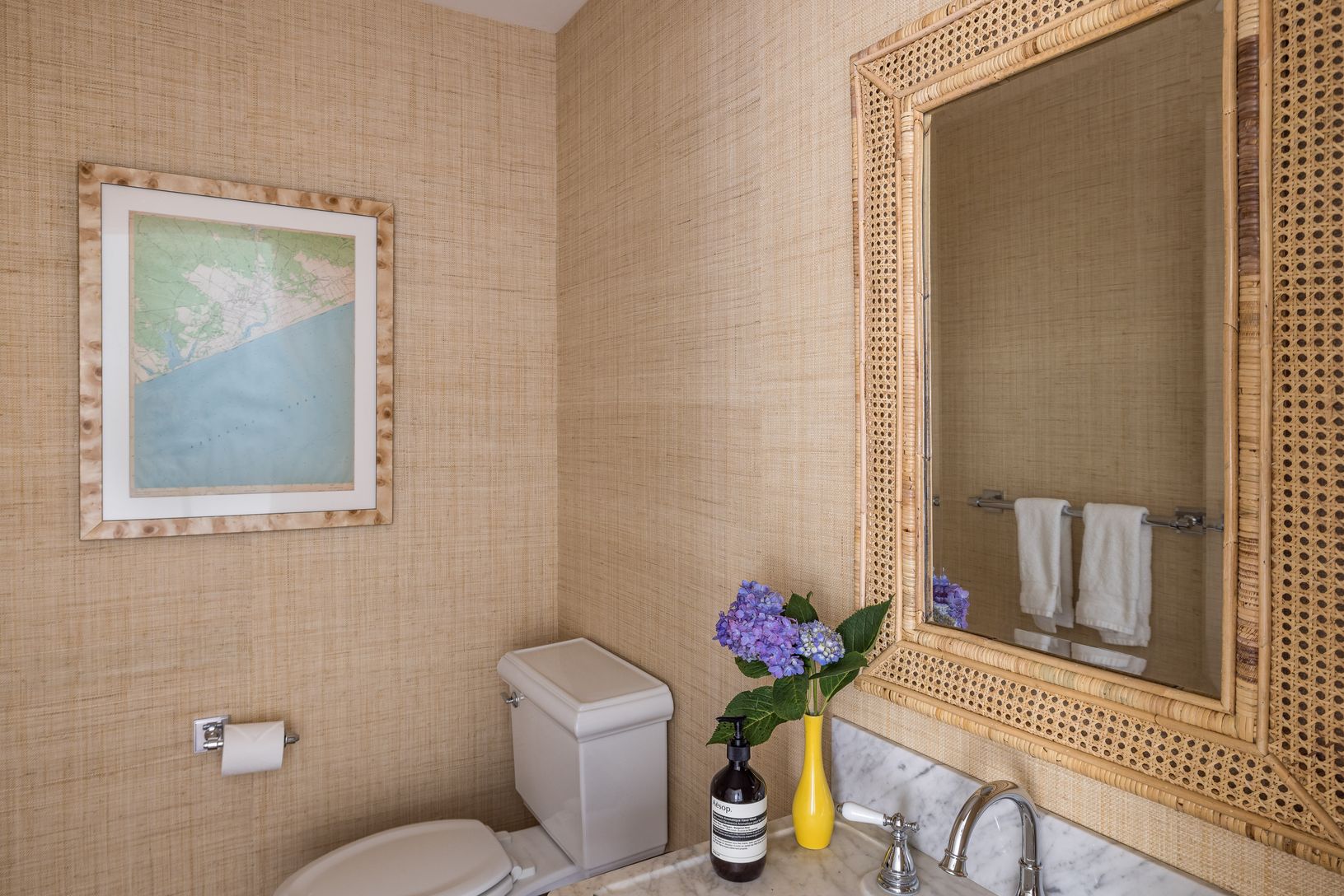  Powder room