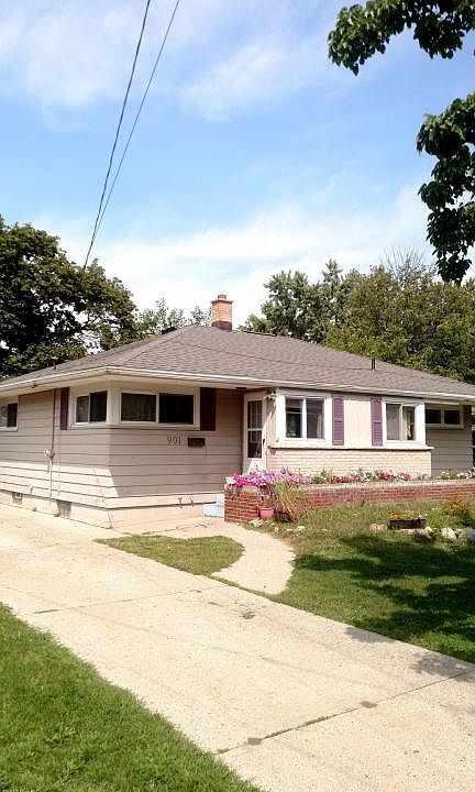 1st image of 901 Buckingham St SW