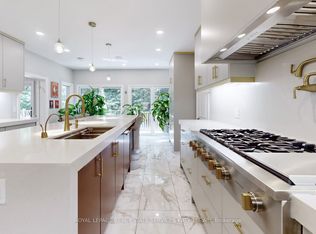 21 Forest Heights Blvd, Toronto, ON M2L2K4