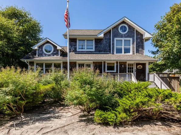 35 Gale Ave, Ocean Beach, NY 11770