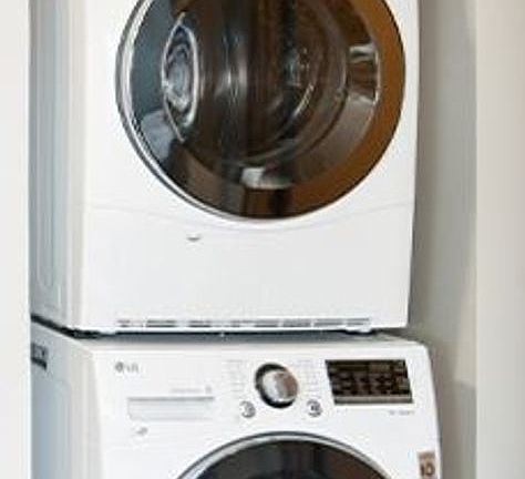 4th image of 600 University Ave SE APT 108