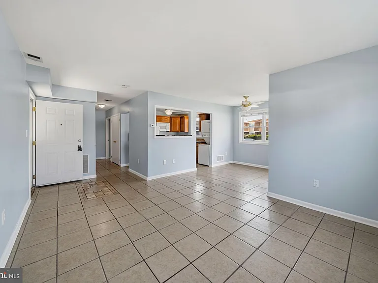 24 Florence Tollgate Pl #1 — Photo 6