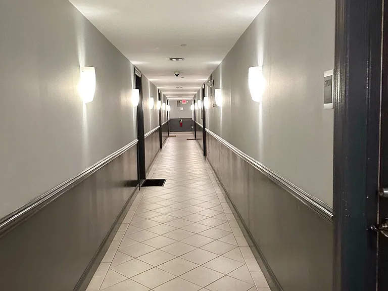 68 West Utopia — Photo 16
