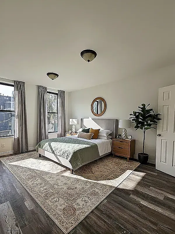 23-50 31st Avenue — Photo 2