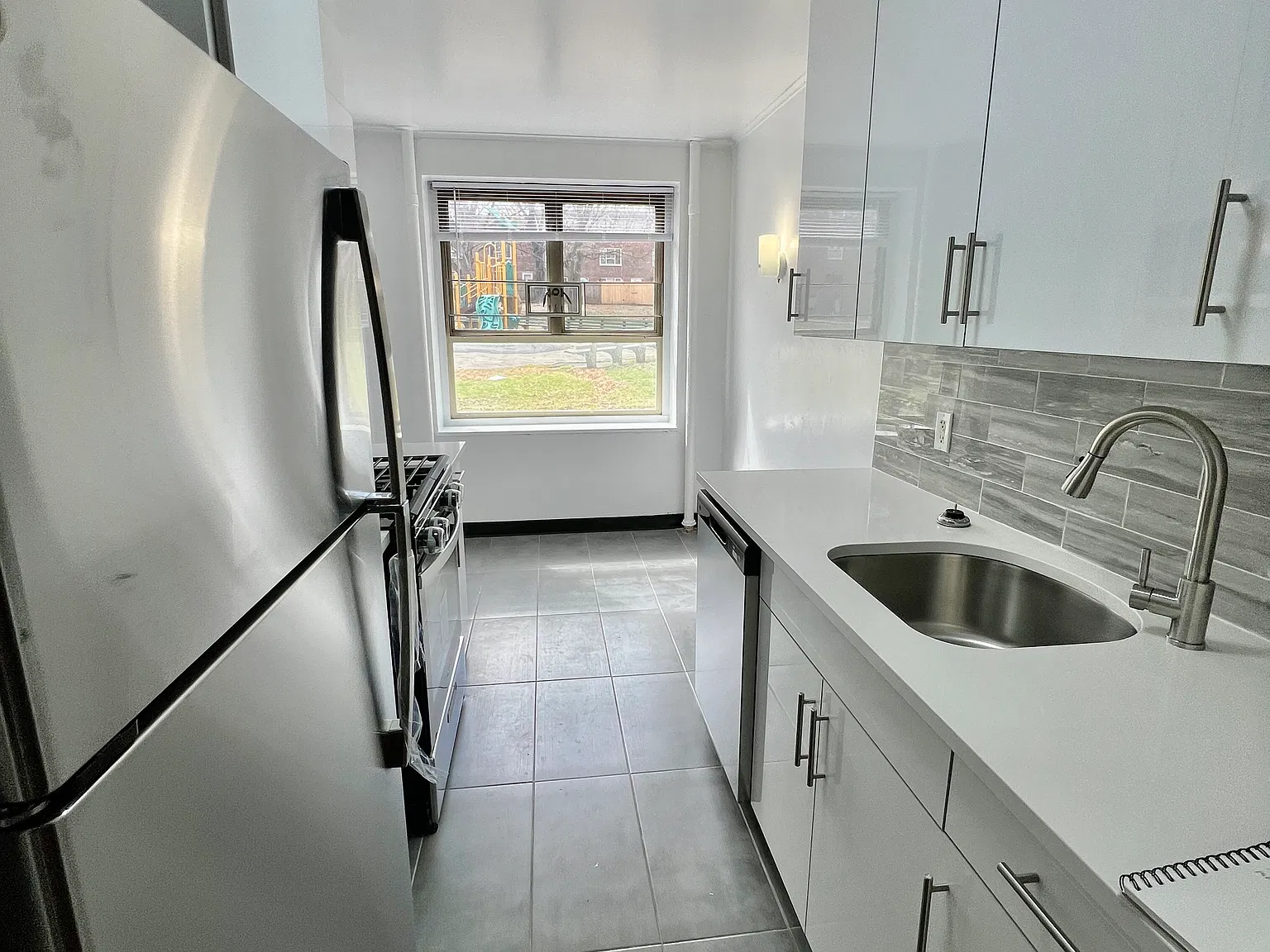 1 bed, 850 sqft, $2,349 — Photo 4