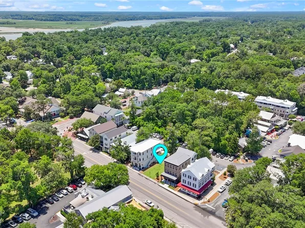 204 Bluffton Rd, Bluffton, SC 29910