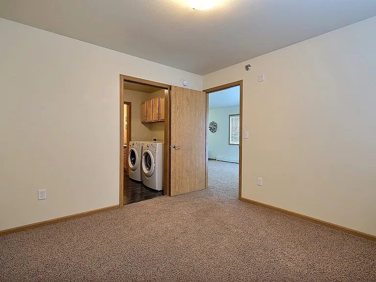 Moorhead, MN Sandy Creek Apartments | Bedroom