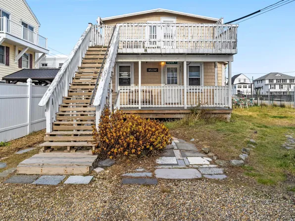 22 1/2 I Street, Hampton, NH 03842