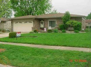 39159 Quinn Dr, Sterling Heights, MI 48310