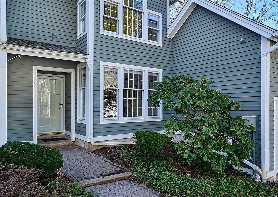 80 Amity Pl #80, Amherst, MA 01002 | Zillow