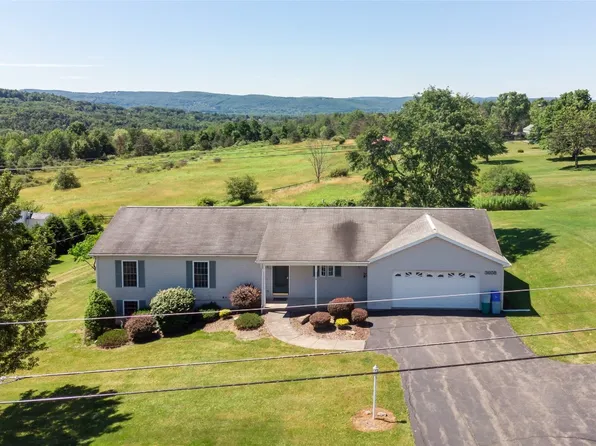 3608 Sally Piper Rd, Endwell, NY 13760