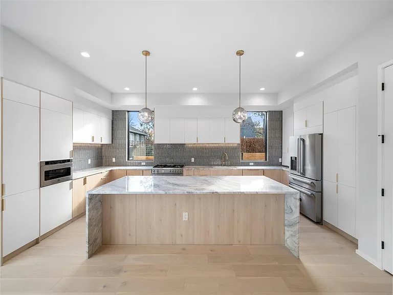 2107 Brackenridge St #B — Photo 4