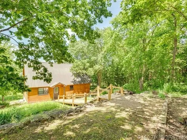 3859 W Lake Rd, Fort Towson, OK 74735