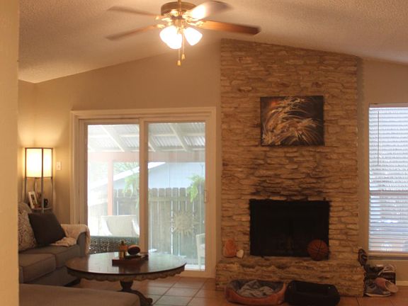 Living Rm -3
