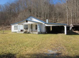 702 Hampton Creek Rd, Roan Mountain, TN 37687