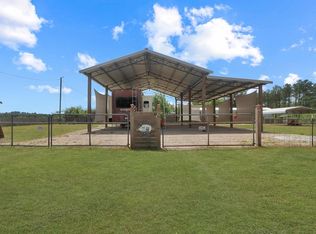 864 Calf Barn Rd, Wewahitchka, FL 32465