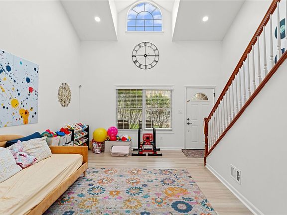 4th image of 5528 Worthington Ct