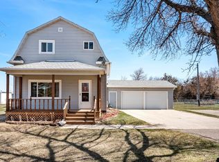 5121 14th St SE, Minot, ND 58701